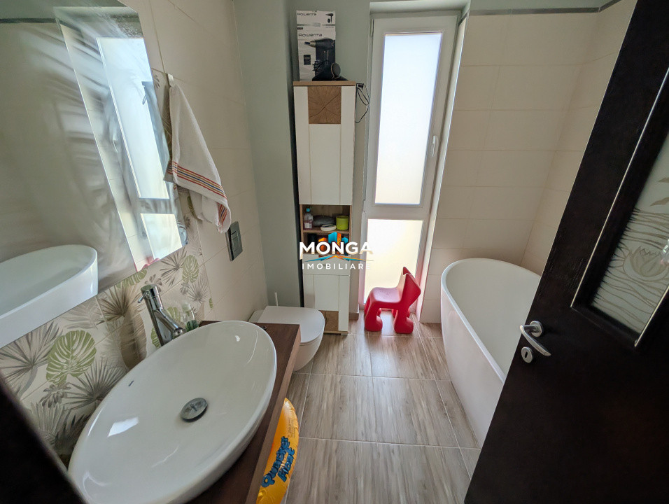 Casa premium 5 camere 141 mp Tunari | 0 comision | Vedere panoramica spre lac