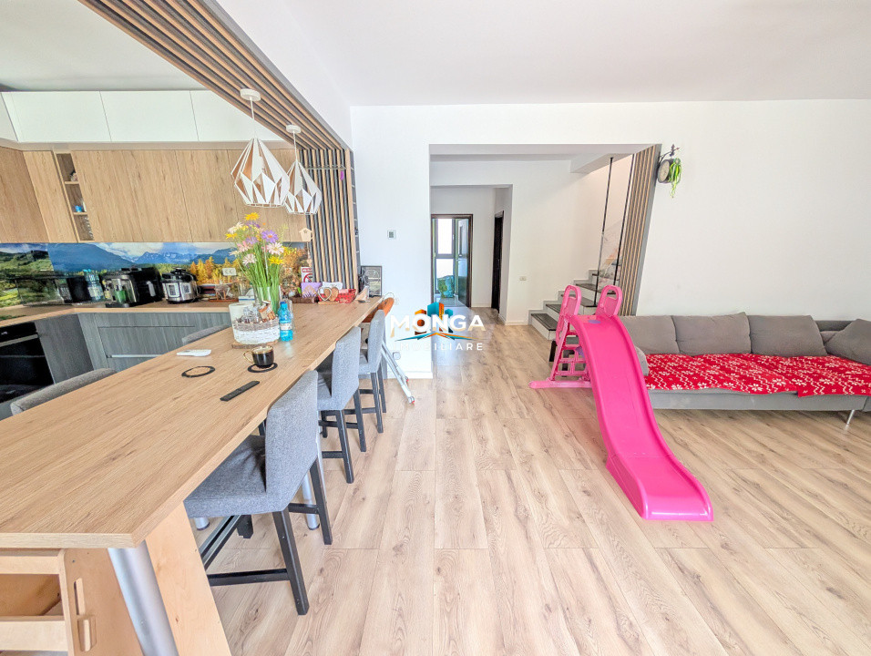 Casa premium 5 camere 141 mp Tunari | 0 comision | Vedere panoramica spre lac