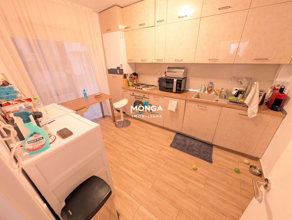 Casa 6 camere 180mp | Tunari | Complex Inchis | | parcare | Curte generoasa