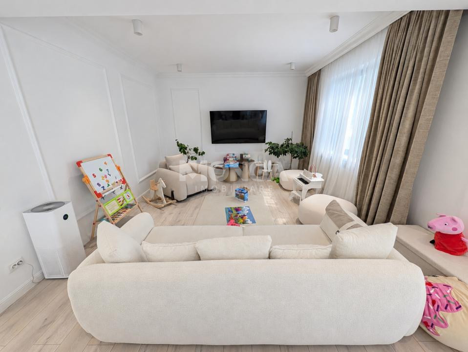 Casa individuala 5 camere 235mp | 0 Comision | Pipera | Mobilat Premium